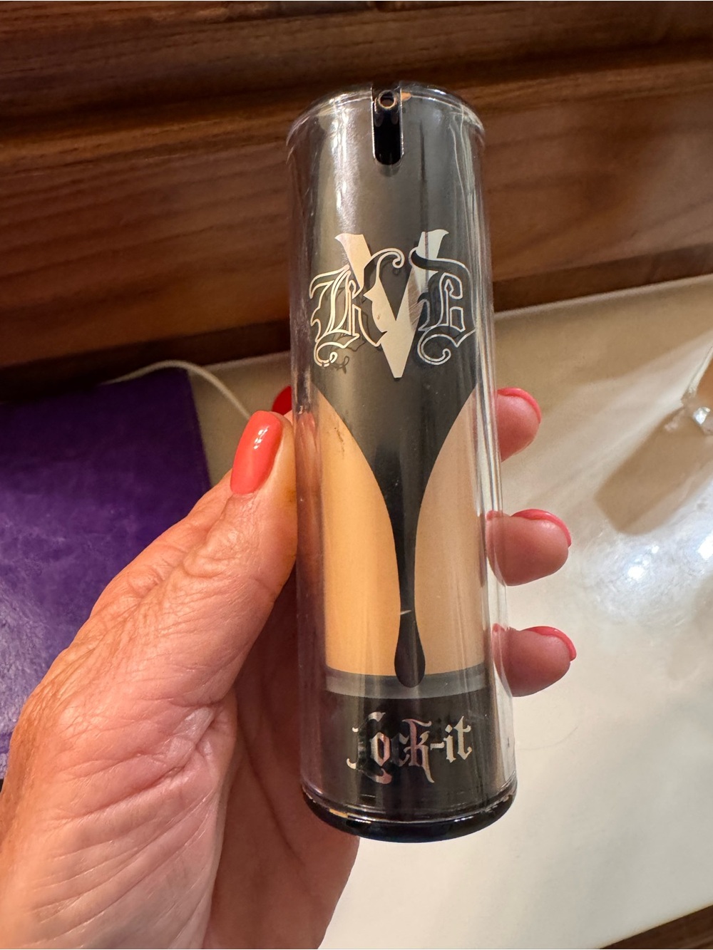 Kat von D lock it foundation